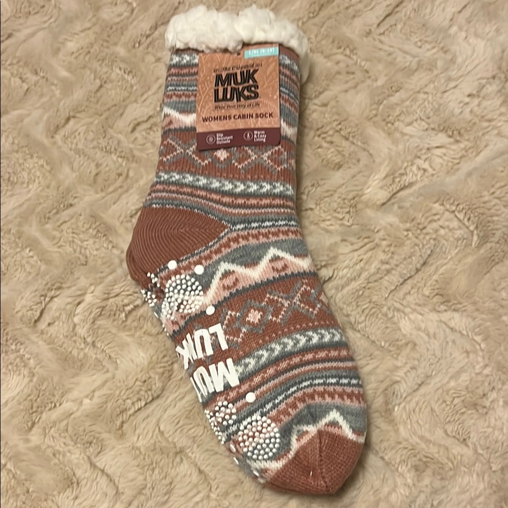 Muk Luks Women's Patterned Cabin Socks in Brown and Cream
